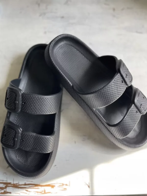 Black Cushion slides