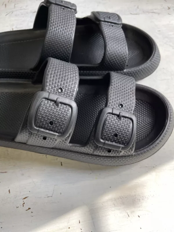 Black Cushion slides