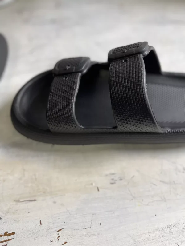 Black Cushion slides