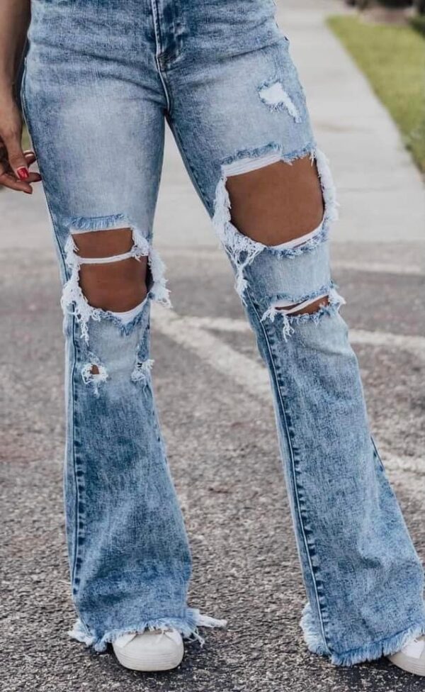 Risen High Rise Flared Jeans