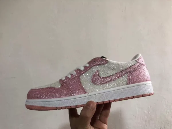 Nike Dunks Low Pink Glitter